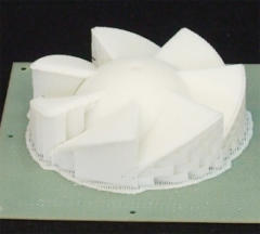 サポートは、はがし易いように柔らかく作る