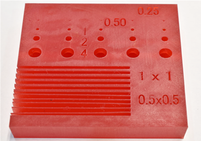 ブローチ（葉）　32x20x1mm